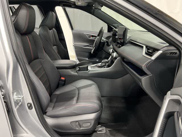 Thumbnail: 2025 Toyota RAV4 - 26