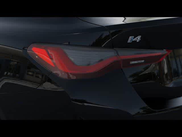 Thumbnail: 2025 BMW i4 - 8