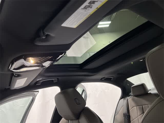 Thumbnail: 2025 BMW i5 - 23