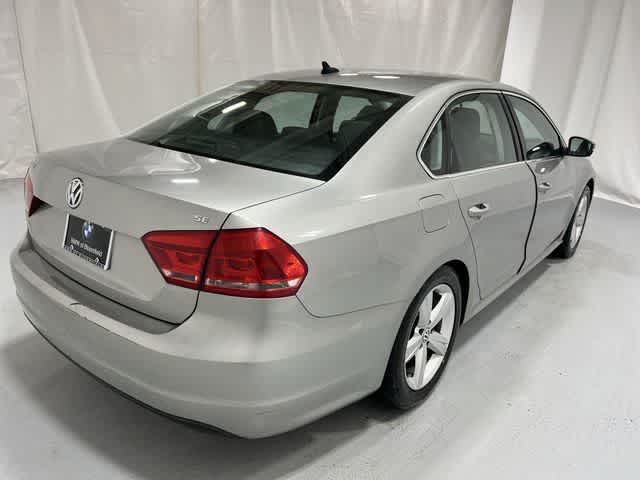Thumbnail: 2013 Volkswagen Passat - 13