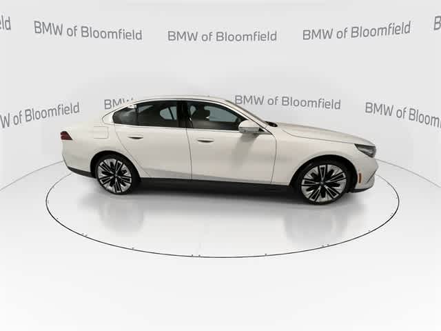 Thumbnail: 2025 BMW i5 - 9