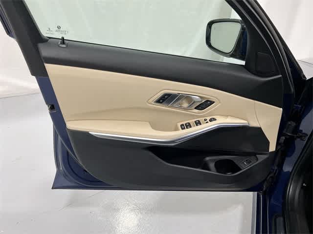 Thumbnail: 2021 BMW 3 Series - 35