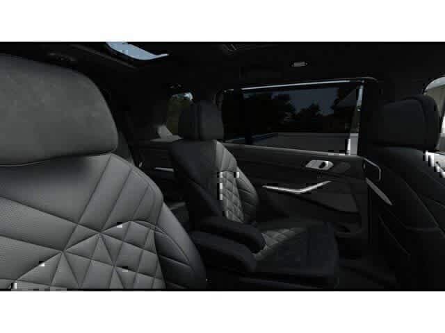 Thumbnail: 2026 BMW X7 - 12