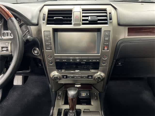 2016 Lexus GX 460 29