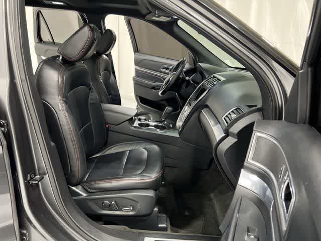 Thumbnail: 2018 Ford Explorer - 25