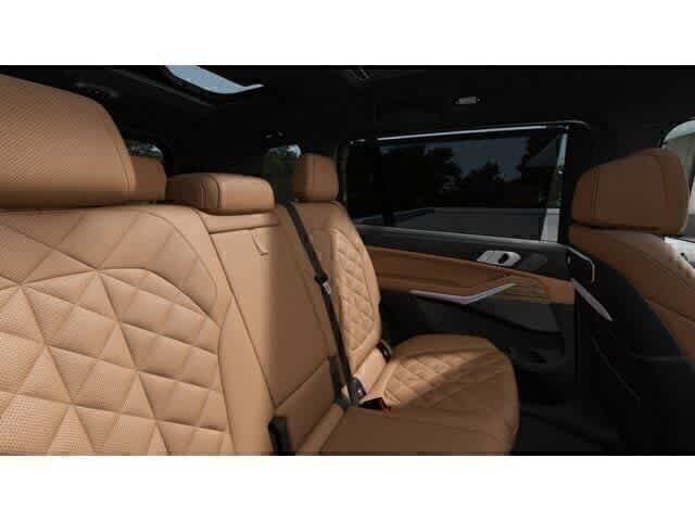 Thumbnail: 2027 BMW X7 - 12