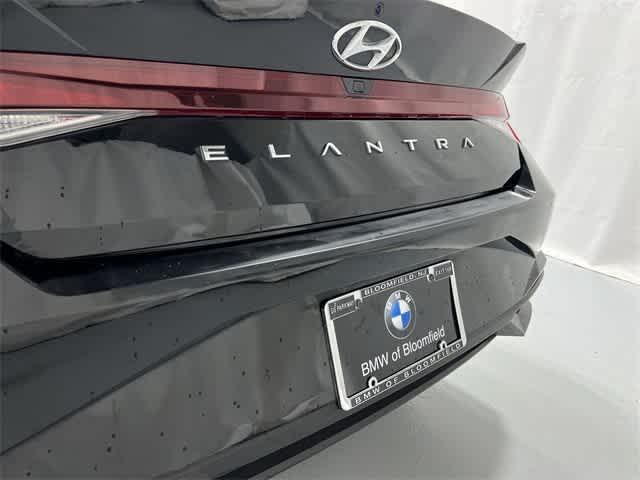 Thumbnail: 2023 Hyundai Elantra - 17