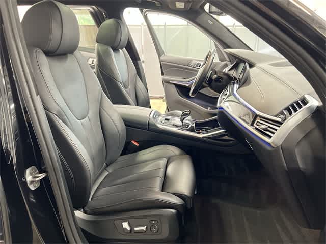 Thumbnail: 2022 BMW X7 - 27