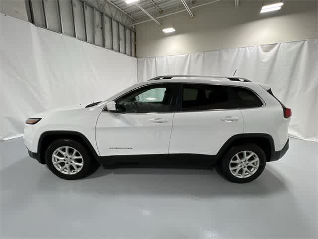 Thumbnail: 2017 Jeep Cherokee - 11