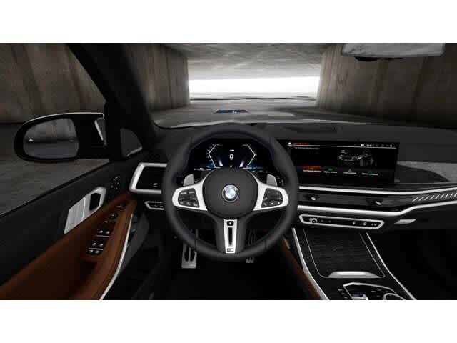 2026 BMW X7 M60i 13