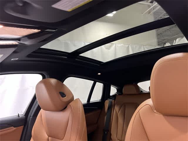 Thumbnail: 2023 BMW X4 - 23