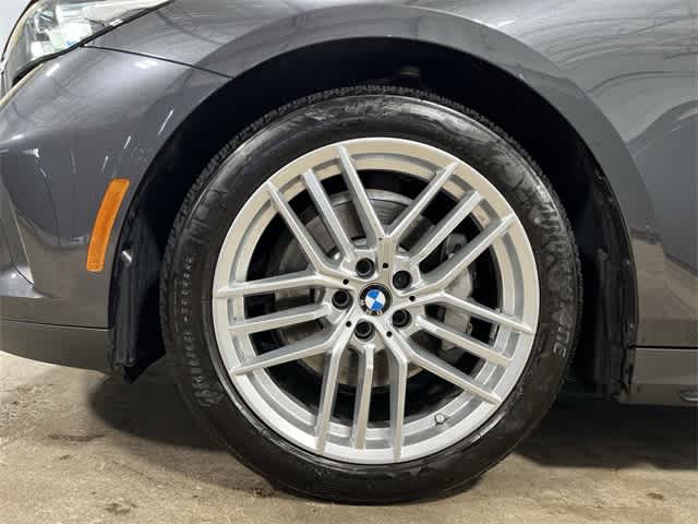 Thumbnail: 2025 BMW 5 Series - 18