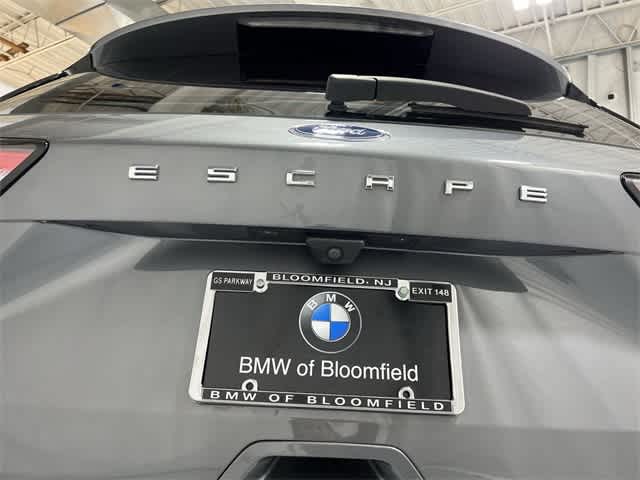 Thumbnail: 2022 Ford Escape - 17