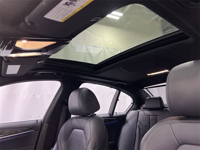 Thumbnail: 2020 BMW 5 Series - 23