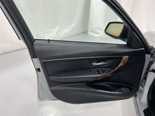 Thumbnail: 2015 BMW 3 Series - 35