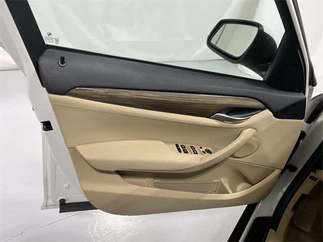 Thumbnail: 2014 BMW X1 - 34