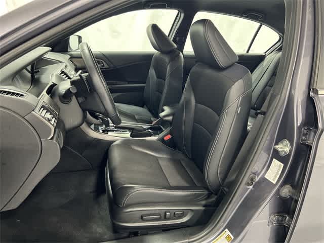 Thumbnail: 2016 Honda Accord - 21