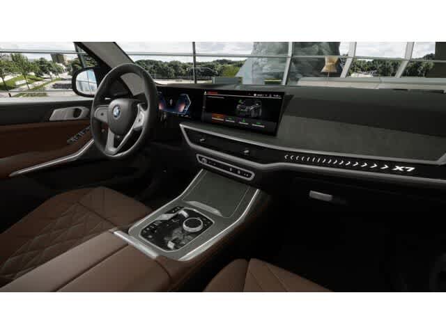 Thumbnail: 2026 BMW X7 - 14