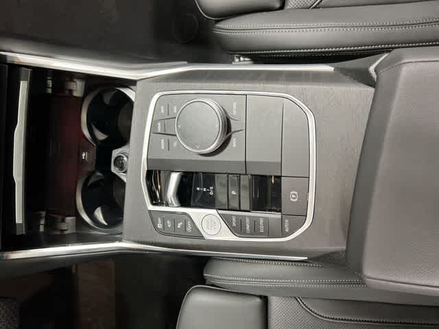 Thumbnail: 2024 BMW 3 Series - 30