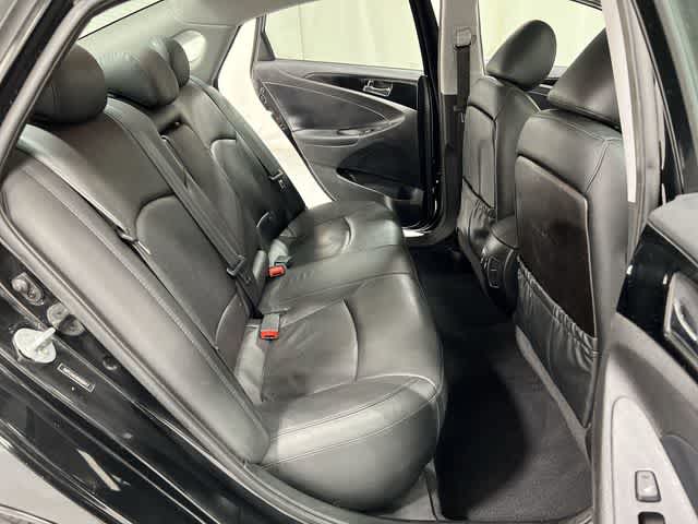 Thumbnail: 2013 Hyundai Sonata - 25