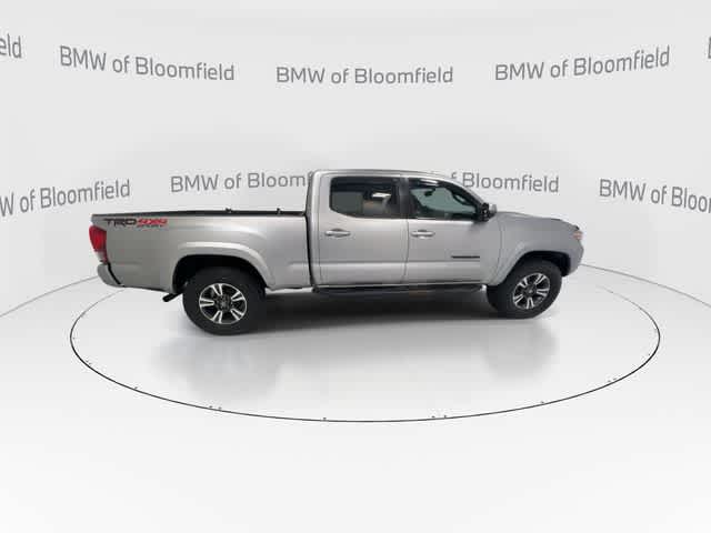 Thumbnail: 2017 Toyota Tacoma - 9