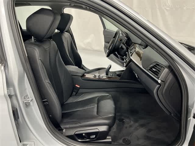 Thumbnail: 2015 BMW 3 Series - 26