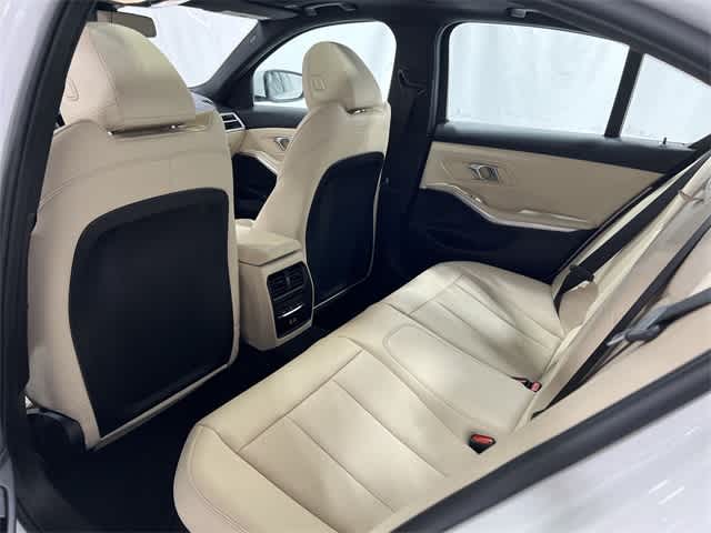 Thumbnail: 2025 BMW 3 Series - 24