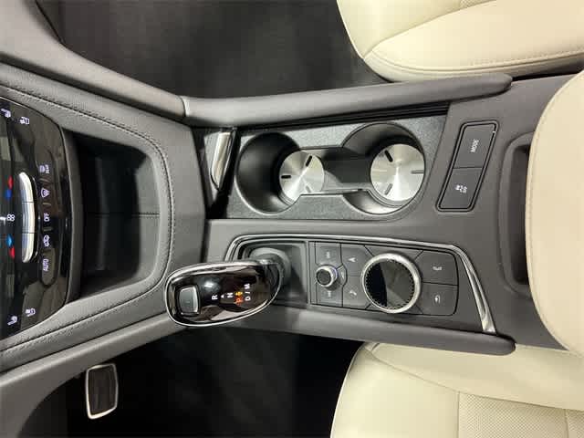 Thumbnail: 2023 Cadillac XT6 - 30