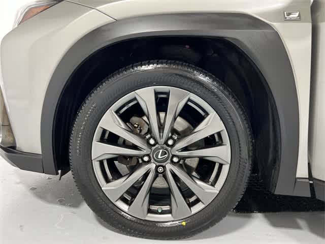 Thumbnail: 2019 Lexus UX - 18