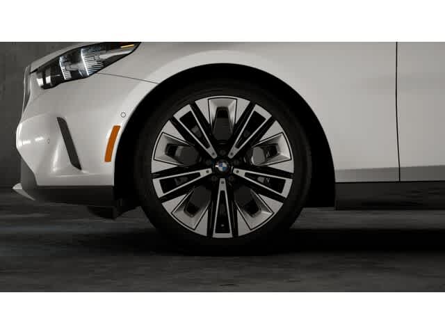 Thumbnail: 2026 BMW 5 Series - 7