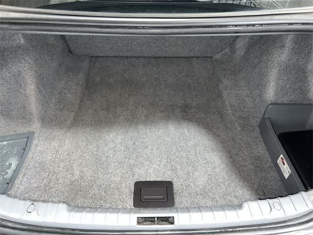 Thumbnail: 2011 BMW 3 Series - 31