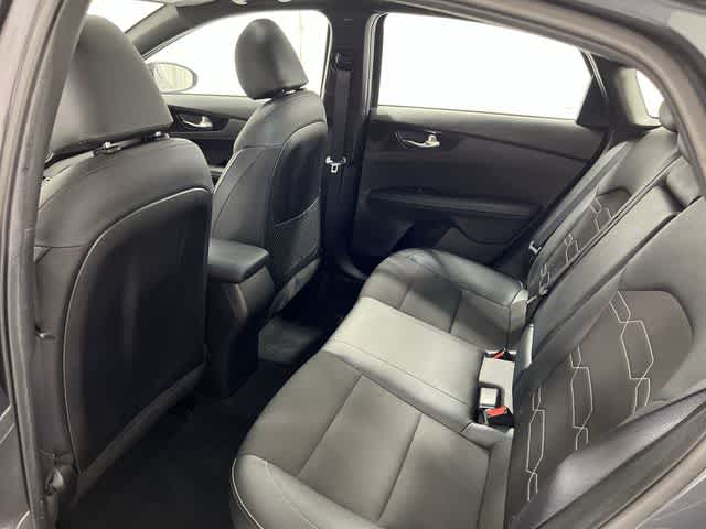 Thumbnail: 2023 Kia Forte - 24