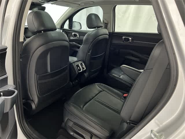 Thumbnail: 2021 Kia Sorento - 24