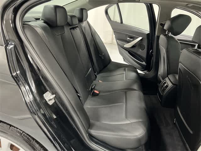 Thumbnail: 2017 BMW 3 Series - 25