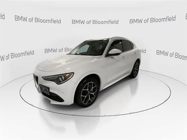 Thumbnail: 2021 Alfa Romeo Stelvio - 4