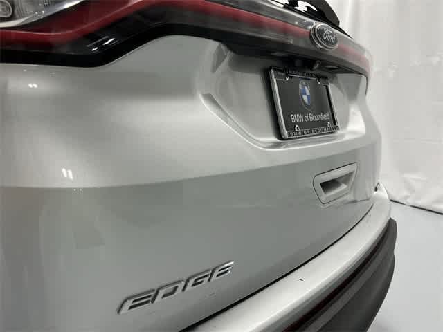 Thumbnail: 2018 Ford Edge - 17