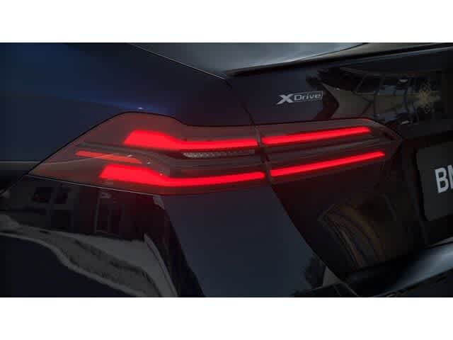 Thumbnail: 2026 BMW 5 Series - 8