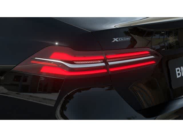 Thumbnail: 2026 BMW 5 Series - 8