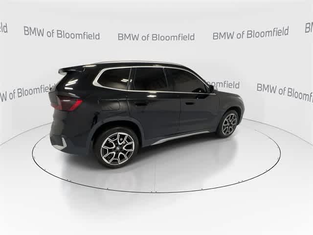 Thumbnail: 2023 BMW X1 - 8