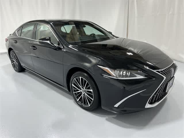 Thumbnail: 2022 Lexus ES - 15