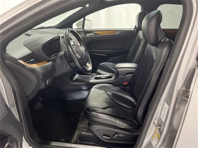 Thumbnail: 2016 Lincoln MKC - 10