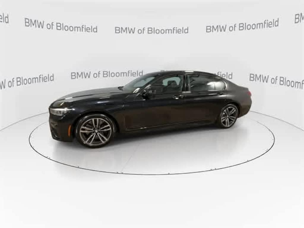 Used 2022 BMW 740i xDrive Sedan