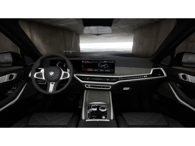 Thumbnail: 2026 BMW X7 - 10