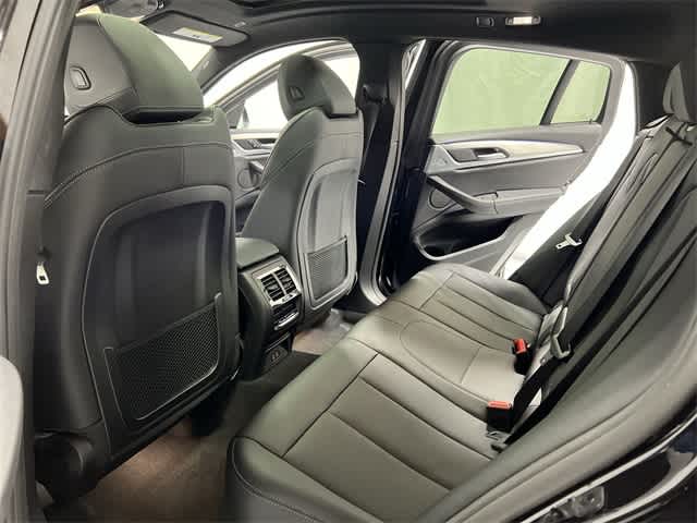 Thumbnail: 2025 BMW X4 - 24