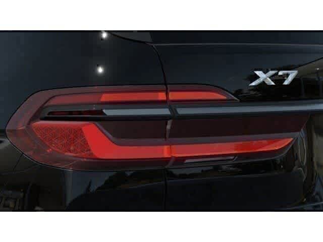 Thumbnail: 2027 BMW X7 - 8