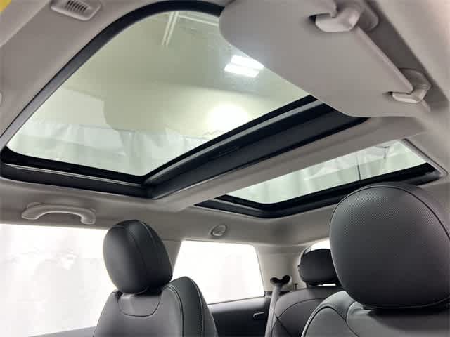 Thumbnail: 2020 MINI Cooper Hardtop - 23