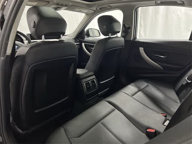 Thumbnail: 2017 BMW 3 Series - 24