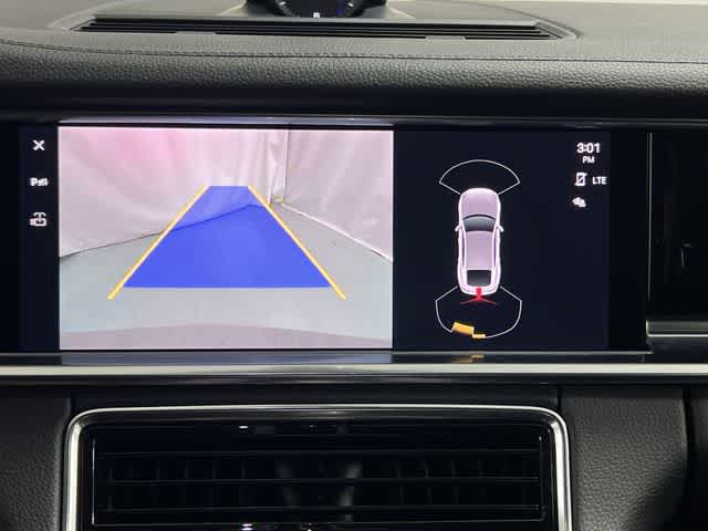 Thumbnail: 2022 Porsche Panamera - 29