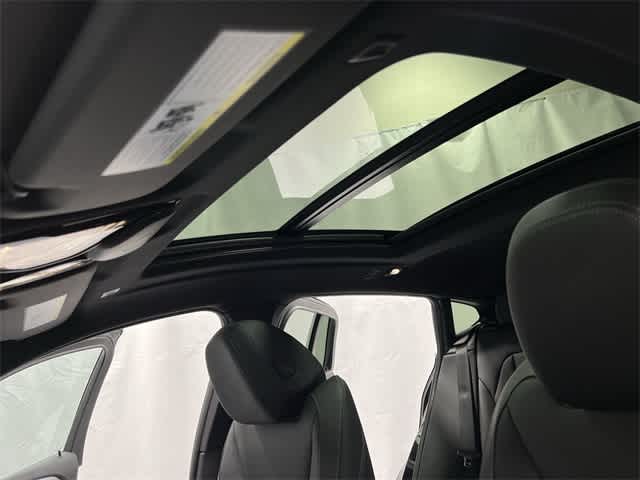 Thumbnail: 2025 BMW X4 - 23