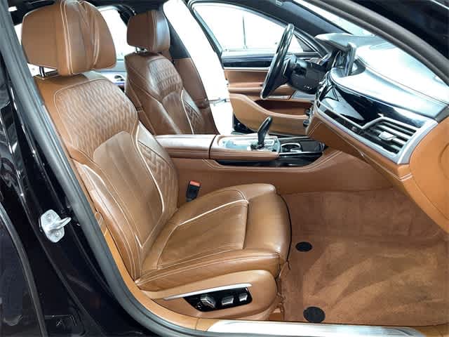 Thumbnail: 2018 BMW 7 Series - 26